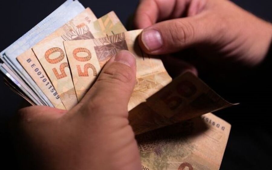 Sextou: servidores do Estado já podem sacar os salários de junho