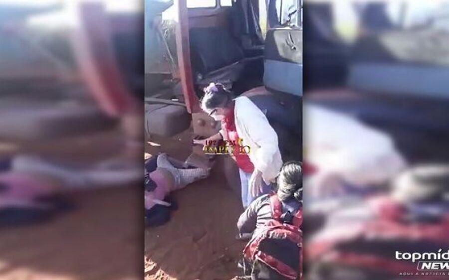 Família se desespera ao ver mulher esmagada por caminhão na fronteira