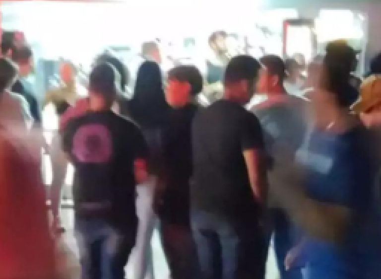Homem chega atirando em academia e deixa pelo menos três feridos