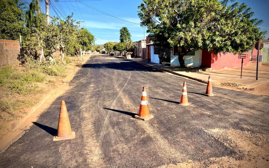 Trabalho de recuperação asfáltica segue avançando