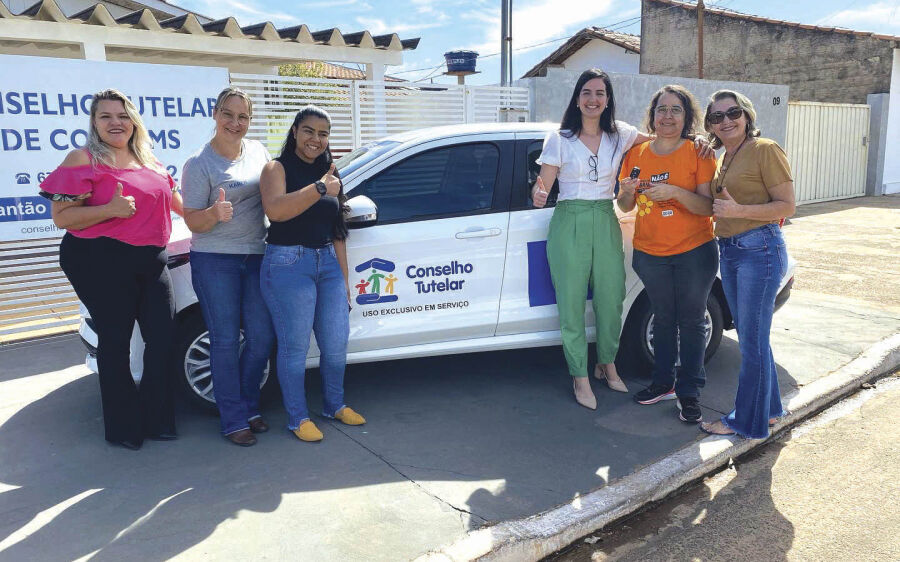 CONSELHO TUTELAR  recebe carro novo para atendimento de crianças  e adolescentes 