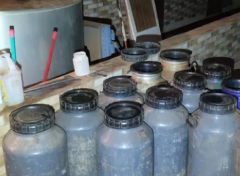 Grupo que adulterava leite com soda cáustica é detido 