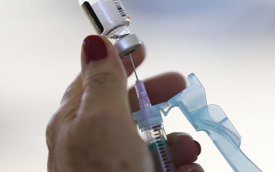 População de 35 anos ou mais já pode tomar a 4ª dose de reforço da vacina contra a Covid-19 