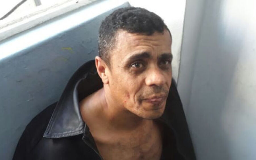 Adélio, que esfaqueou Bolsonaro, passa por perícia e pode ser solto