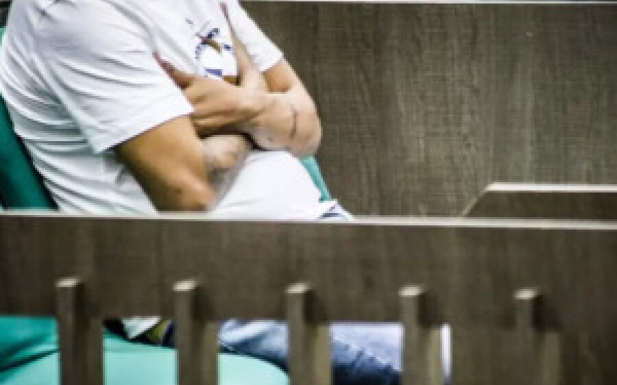 Batia nela em qualquer lugar, diz amiga de morta espancada a garrafadas por ex 
