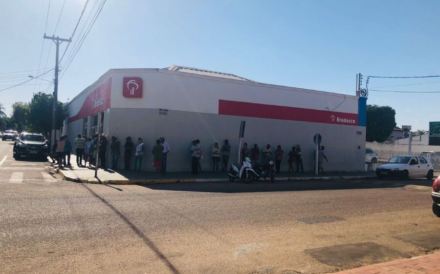  Bradesco: suas filas intermináveis e desrespeito aos clientes de coxim