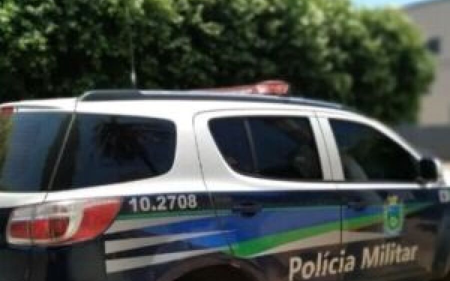 Homem bêbado é preso ao enforcar a própria mãe em Paranaíba