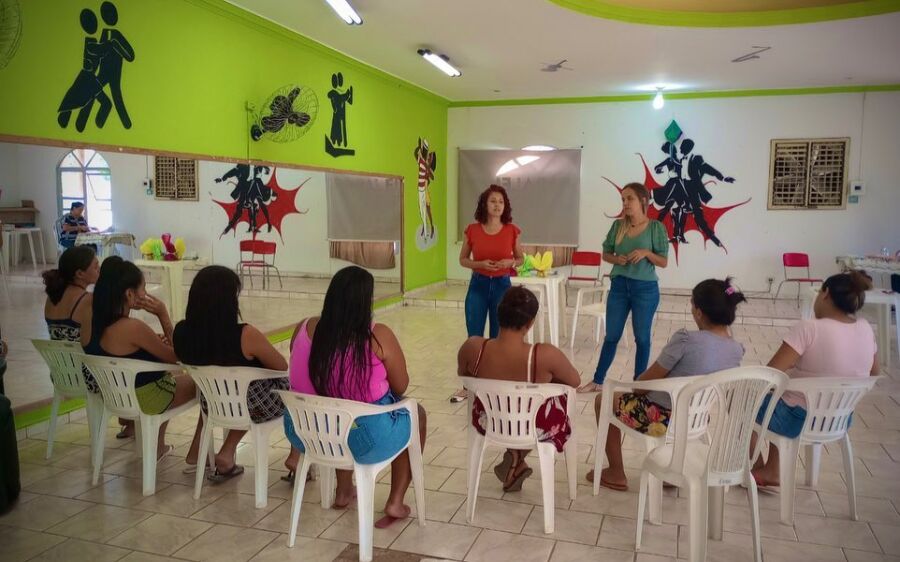 Caps realiza palestras para  gestantes atendidas pelo projeto Laços Eternos em Rio Verde