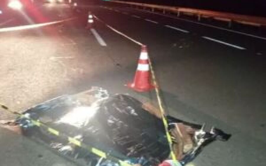 Andarilho morre atropelado por carreta na BR-163