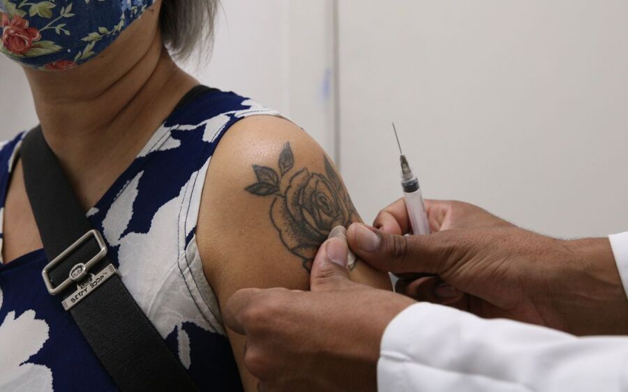 Hospitalizações por covid-19 mantêm tendência de alta no Norte do Brasil 