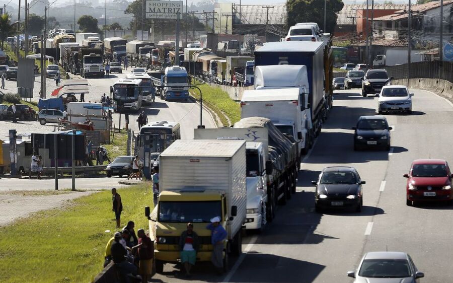 Benefício para caminhoneiros  começa a ser pago em 9 de agosto