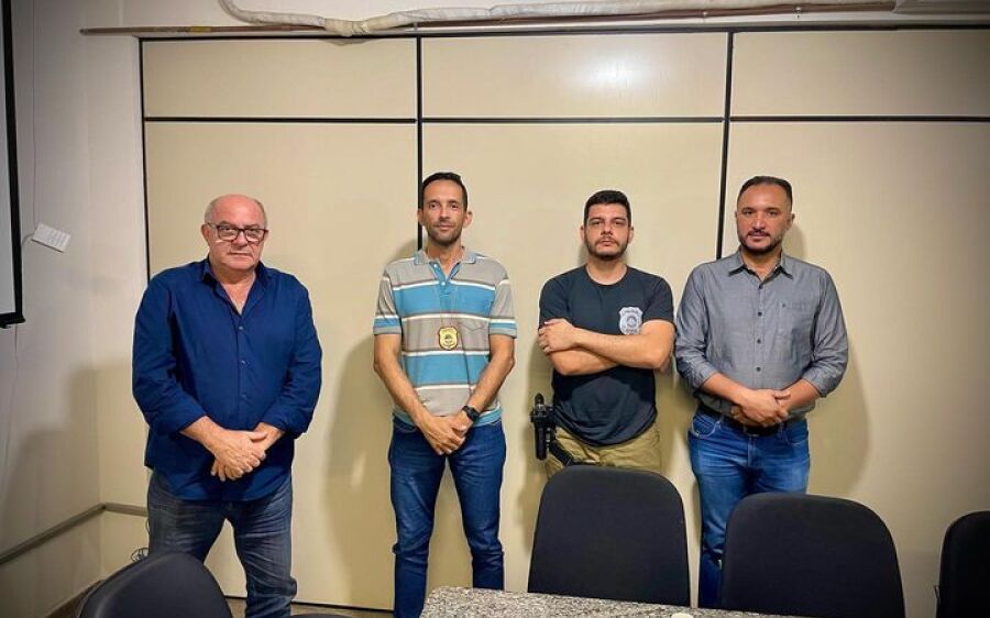 Prefeito Réus Fornari recebe a visita do novo  Delegado da Polícia Civil de Rio Verde