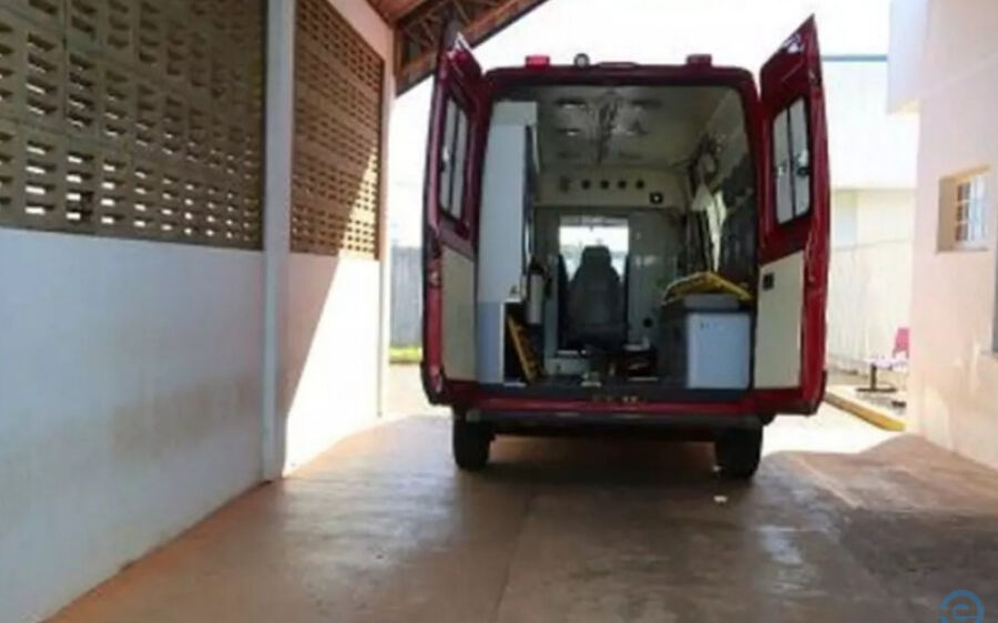 Idoso morre após cair de bicicleta e bater cabeça em meio-fio 