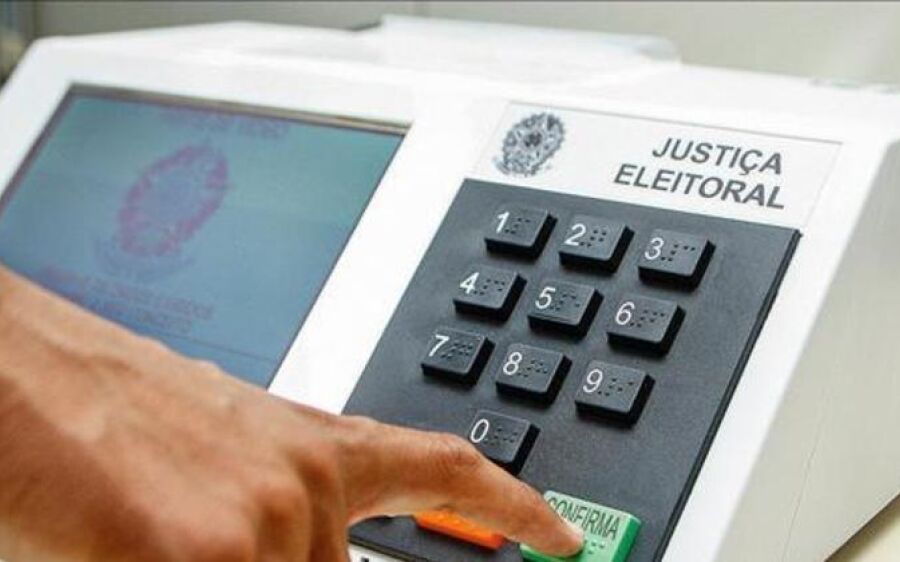 TSE exclui do grupo de fiscalização das eleições coronel suspeito de  divulgar fake news