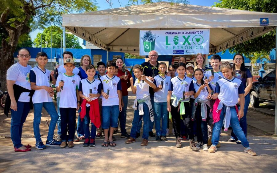 Primeiro dia da  5ª Campanha de recolhimento de Lixo Eletrônico em Rio Verde foi um sucesso. 