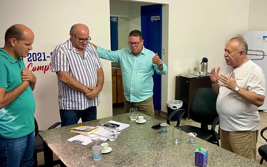 Prefeito Réus Fornari recebe Pastor Israel Marcelino dos Estados Unidos e está em missão evangélica 