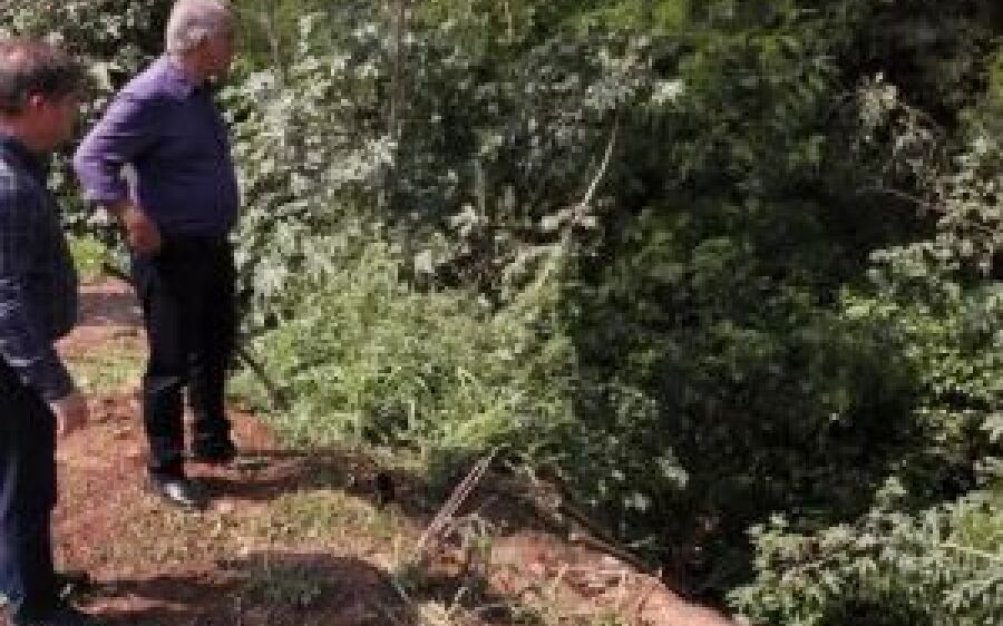 Reinaldo Azambuja autoriza obra no buracão de Coxim após 15 anos de espera
