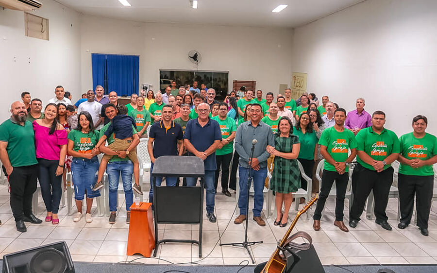 Prefeito Réus Fornari reúne com  líderes  evangélicos e debate  parcerias. 