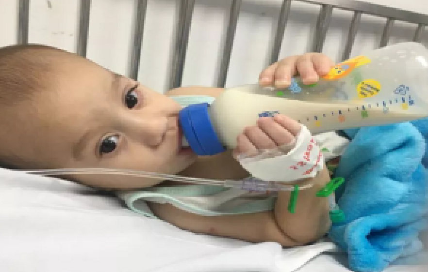 Bebê passa mal e morre depois de ter engolido lagarta, afirma mãe