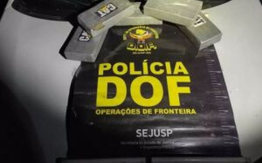 Motorista de pacientes com câncer é preso com R$ 327 mil em cocaína