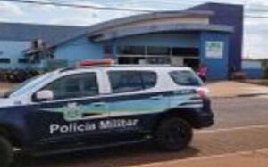 Policial de folga salva criança de 7 anos que engasgou com moeda