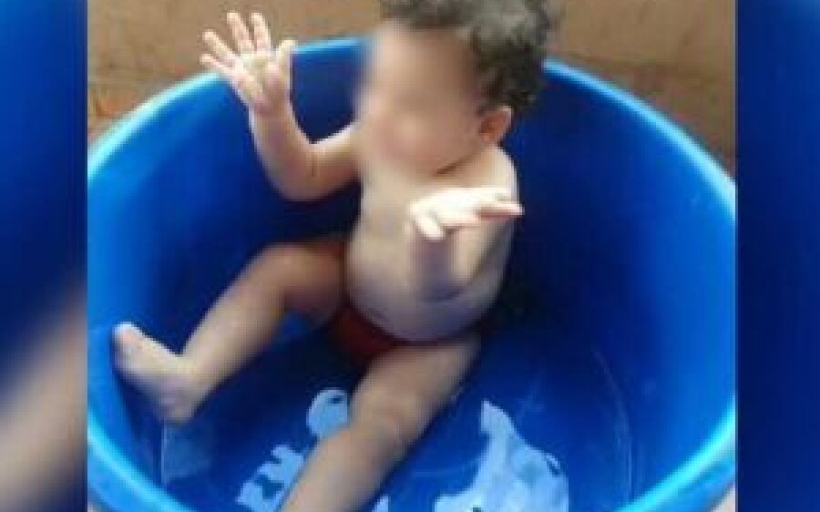 Pais trabalhavam no mangueiro quando criança de 2 anos teve acesso a açude e morreu