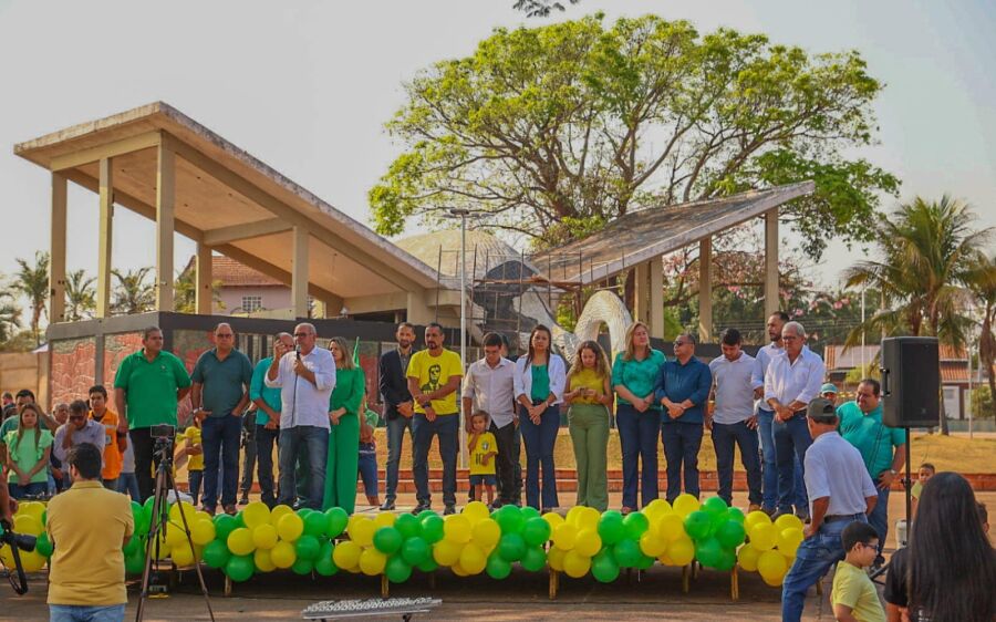 Prefeitura de Rio Verde realiza  Cerimônia de hasteamento da  Bandeira Nacional com desfile