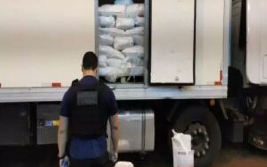 Receita apreende 3 toneladas de agrotóxicos contrabandeados
