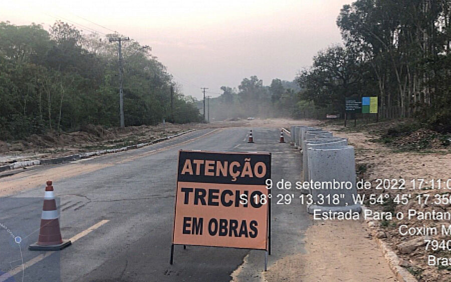 Devido a obras, motorista deve redobrar os cuidados na Av. Márcio Lima Nantes