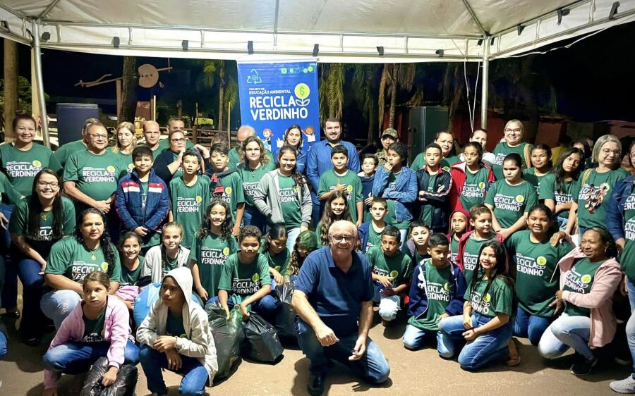 Parceria da Prefeitura de Rio Verde, Sebrae e Sicredi troca materiais recicláveis por alimentos 