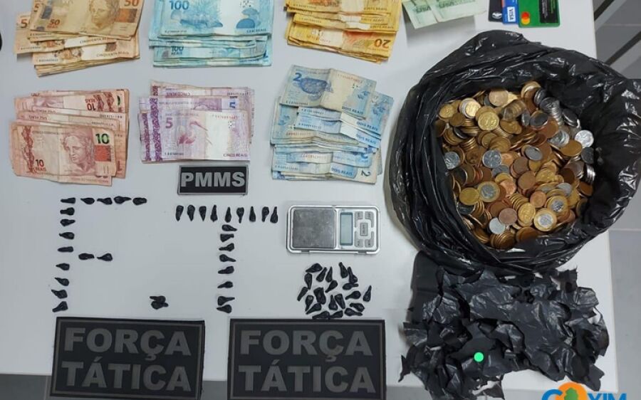 Homem é preso em flagrante pela Força Tática com droga e dinheiro no Senhor Divino