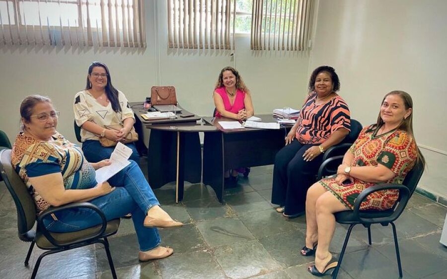Secretária Ana Miran Brito recebe equipe de monitoramento e apoio técnico do programa Criança Feliz 