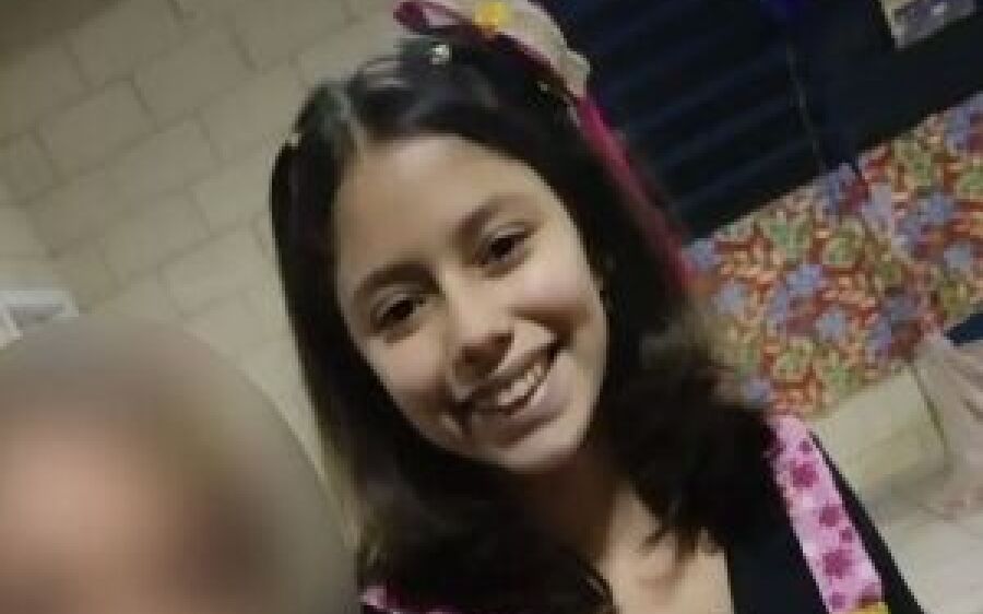 Adolescente de 13 anos é morta por amiga com tiro na nuca