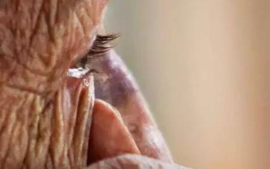 Justiça decreta prisão preventiva de filho que acorrentava mãe de 74 anos, na Capital