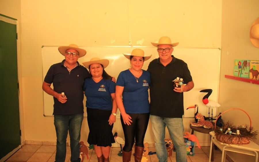 Prefeito Réus Fornari prestigia projeto Ecoart Pantanal no Cei Venância Gonçalves Ferreira. 