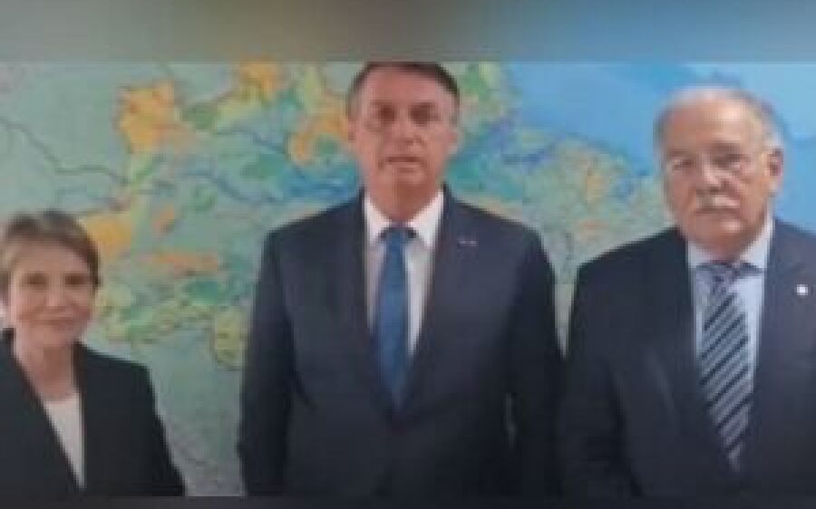 Bolsonaro se diz neutro entre Riedel e Contar