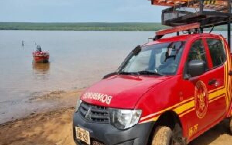 Corpo de pescador que ficou desaparecido por mais de 15 horas após naufrágio é encontrado
