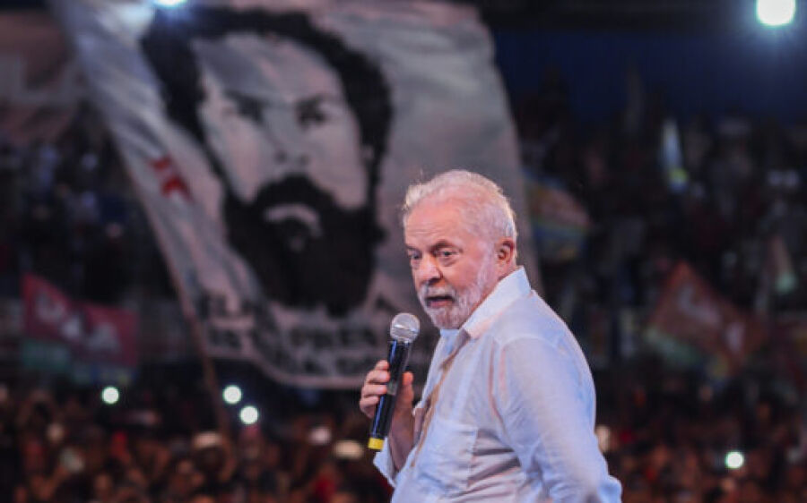 TSE manda apagar post que liga candidato Lula a casos de corrupção