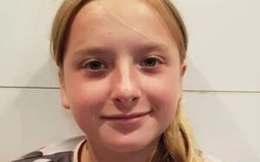 Caso de menina de 12 anos assassinada e encontrada em uma caixa choca a França 