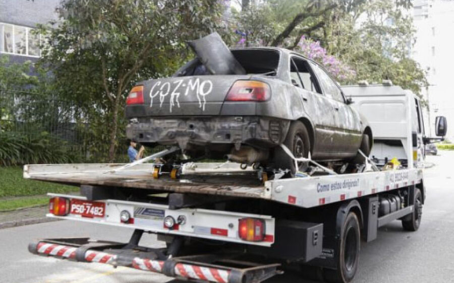 CCJ aprova proibição de remoção de veículo estacionado irregularmente se condutor puder retirá-lo
