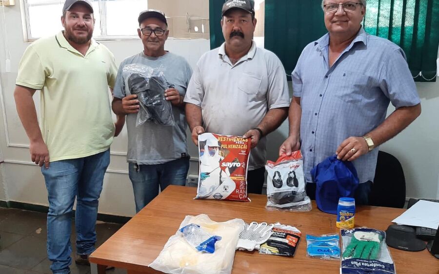 Prefeitura entrega EPI’s  para servidores da Secretaria Municipal de Rio Verde