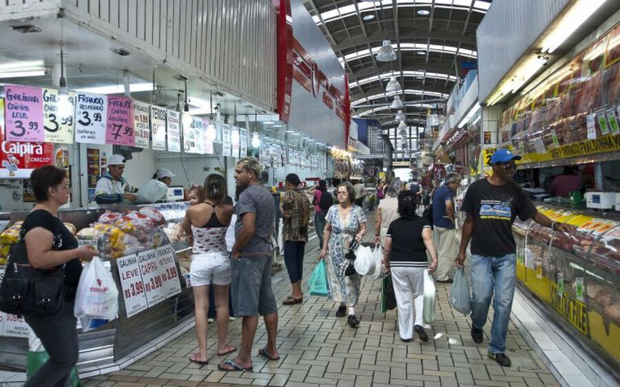 Intenção de Consumo das  Famílias cresce 2,1% em outubro