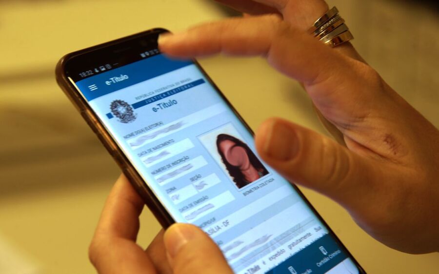 Eleitores têm até sábado para baixar ou atualizar o e-Título