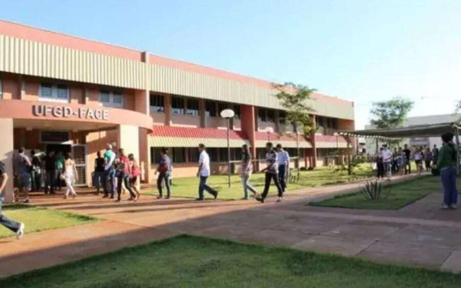 UFGD abre vestibular de reingresso para quem começou graduação, mas desistiu