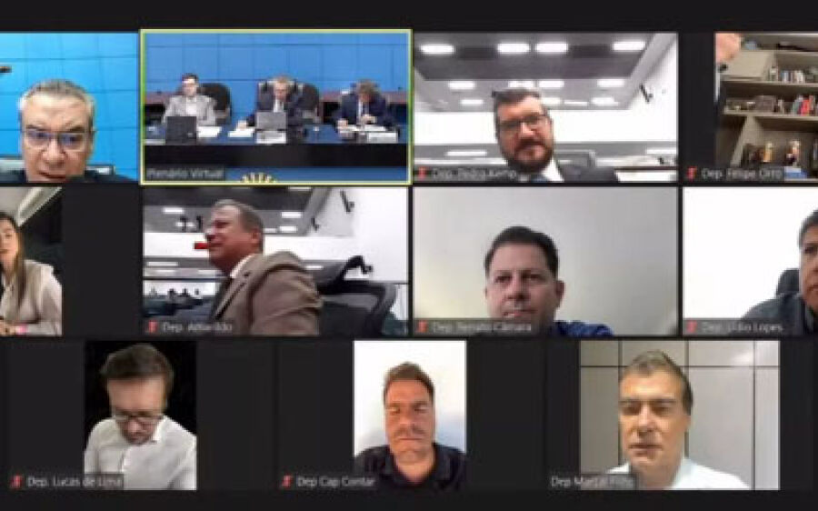 Deputados de MS aprovam projeto que proíbe planos de saúde de pedir autorização do marido para DIU