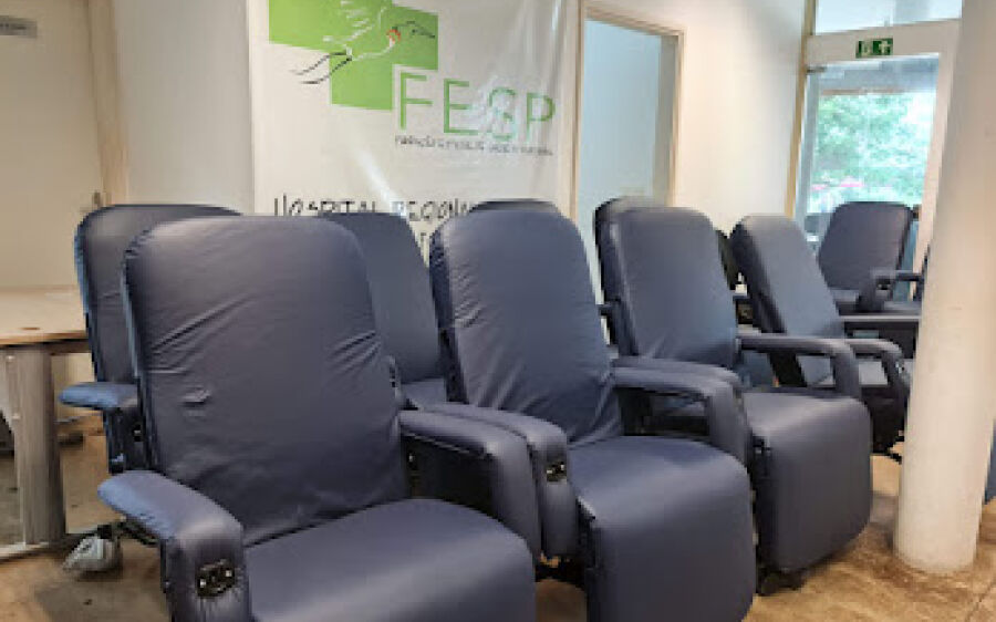 Pacientes de hemodiálise tem mais conforto com aquisição de novas  poltrona para o Hospital Regional