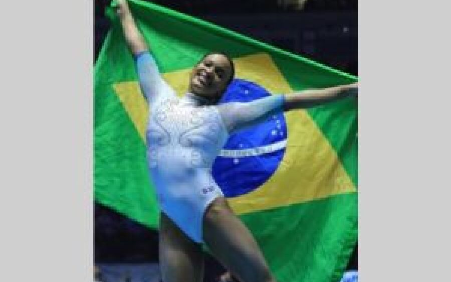 Rebeca Andrade é ouro no individual geral no Mundial de ginástica