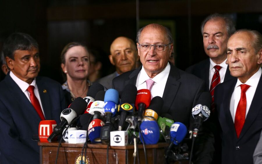 TCU apresenta comitê de transição da Corte a ministros do governo