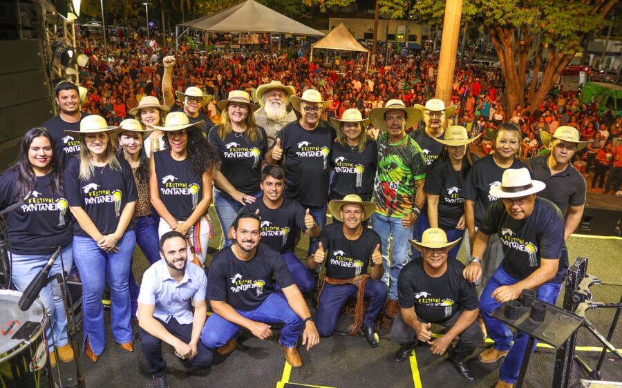 Primeiro dia do Festival da Cultura Pantaneira foi um sucesso com o show de Munhoz e Mariano