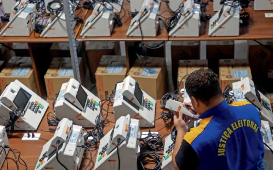  Relatório de militares não aponta fraudes na eleição de Lula 
